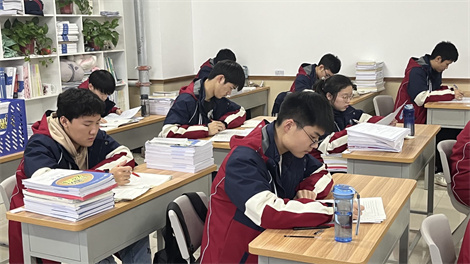 鄭州高考輔導沖刺怎么收費_高三哪家全日制形式的集訓學校好_優(yōu)狀元